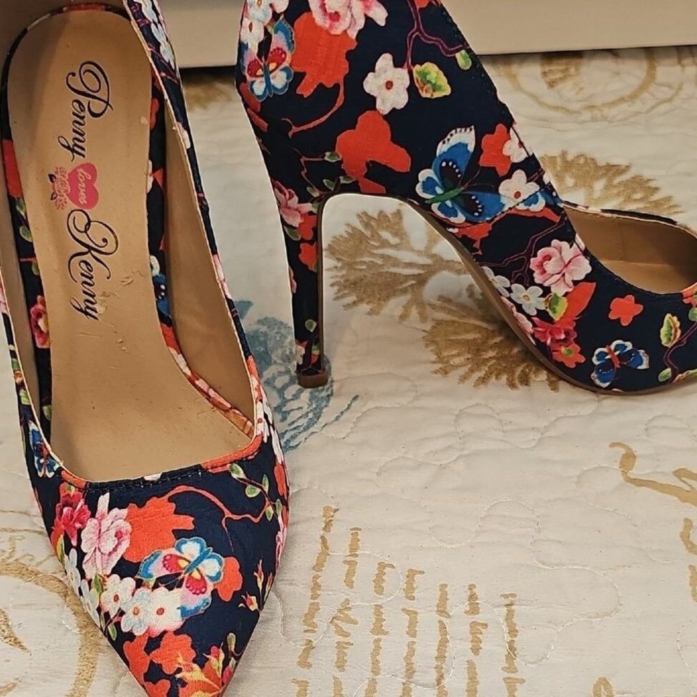 Penny Loves Kenny Navy Floral Pointed-Toe Stiletto Pumps‎ Size 7 Boho Heels